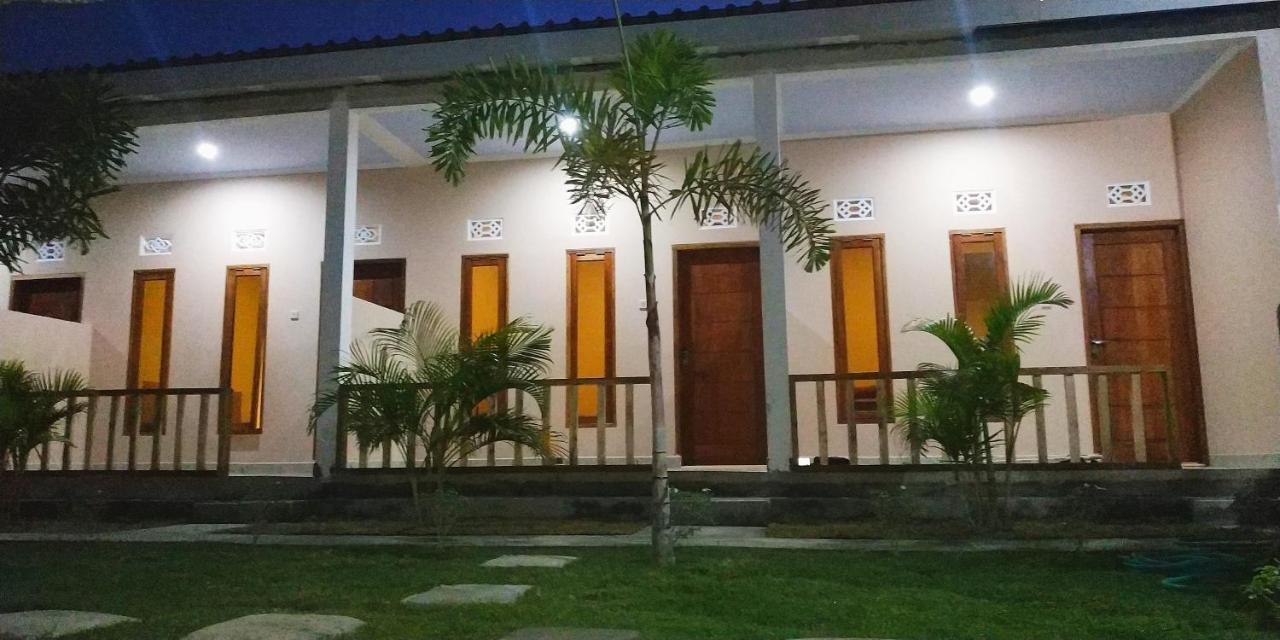 Surf Camp 79 Hotel Kuta  Exterior photo